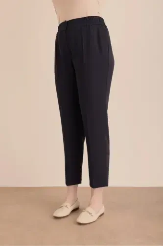 Detailed Woven Carrot Pants with Elastic Waistband - 3