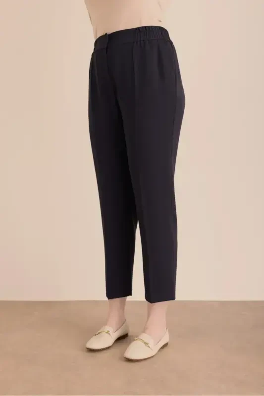 Detailed Woven Carrot Pants with Elastic Waistband - 3