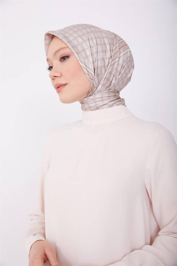 Armine Arkası Pilikaşe Detaylı Bluz 23K3435 Vanilya - 8