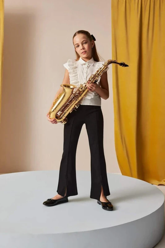 Детские черные испанские брюки с рваными штанинами B6893a824sm - DEFACTO