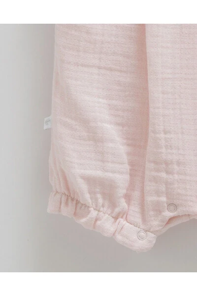 Детский комбинезон на бретелях с цветочным принтом, с застежкой снизу - 3