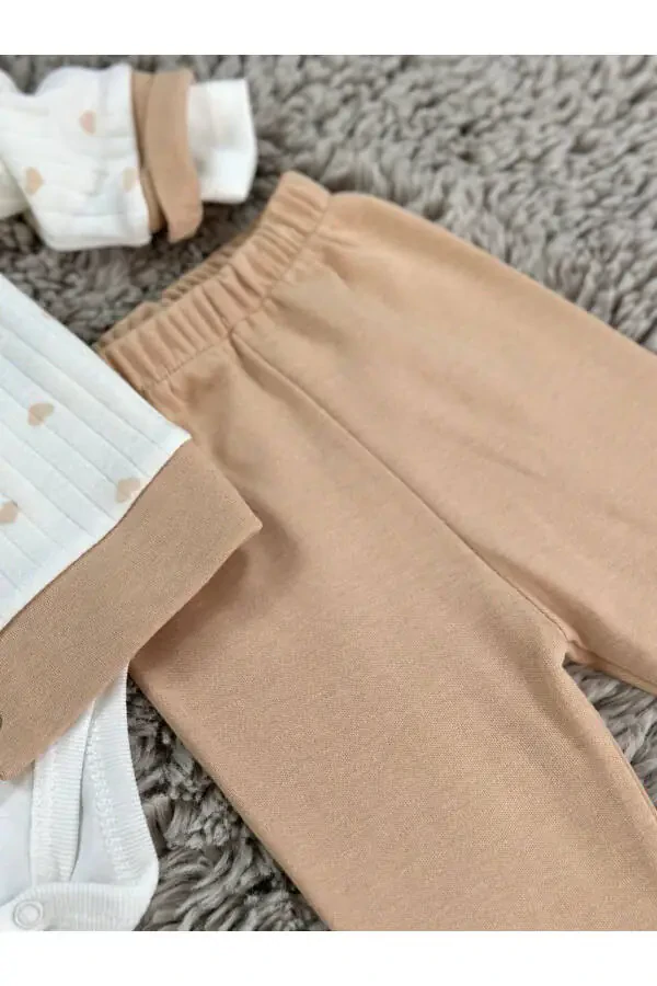 ДЕТСКИЙ КОМПЛЕКТ ИЗ 3 ПРЕДМЕТОВ ДЛЯ ДЕВОЧКИ С СЕРДЕЧНЫМ УЗОРОМ - 6