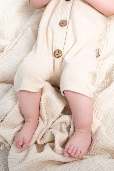 Детский комплект с органическим комбинезоном на пуговицах из дерева с коротким рукавом - 5