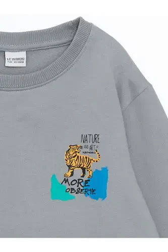 Детский свитшот LCW Kids с серым воротником-поло, принтом и длинными рукавами для мальчиков - 4