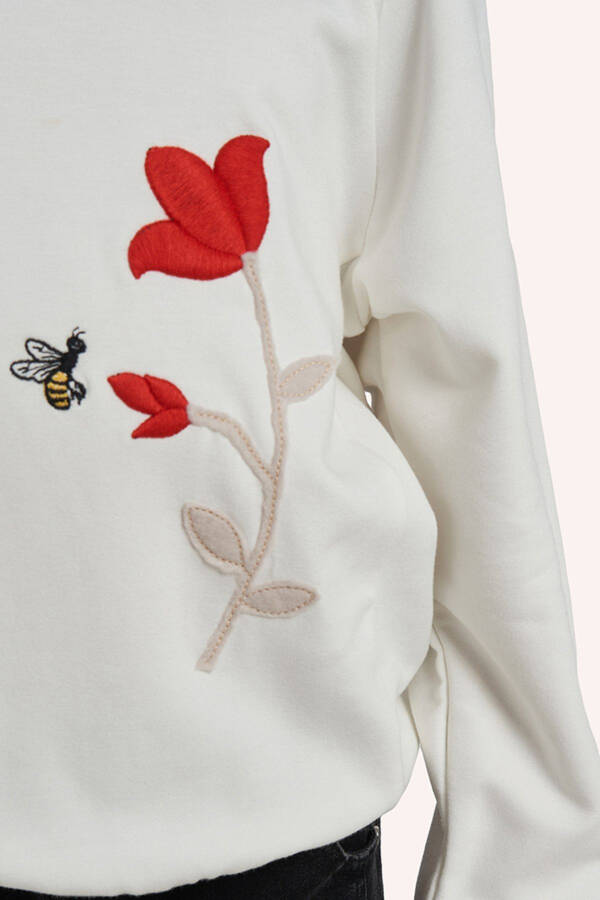 Девочка Экрю Свитшот с Вышивкой - 4