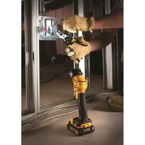 DEWALT 20V MAX* LED Work Light/Flashlight (DCL040) - Modazone (1)