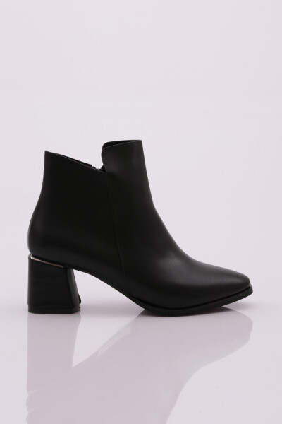 DGN K3018 Women's Round Toe Side Metal Zippered Heeled Ankle Boots Black - 7