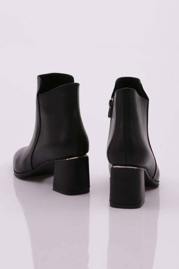 DGN K3018 Women's Round Toe Side Metal Zippered Heeled Ankle Boots Black - 8