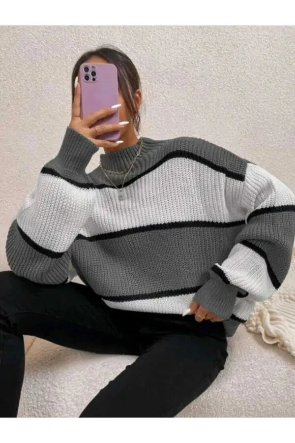 Dier Moda Women's Striped Oversized Sweater - 3