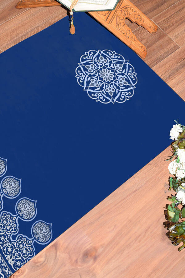 Dijital Baskılı Yıkanabilir Motifli Hediyelik Namaz Halısı Seccade 70x130 - MAVİ - 12