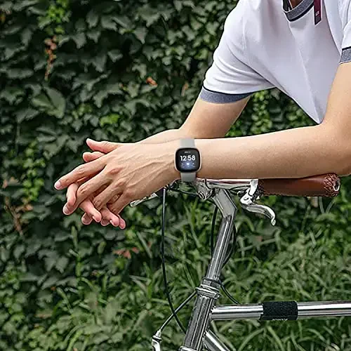 Dirrelo Bands Fitbit Sense / Versa 3 bilan mos keladi, Yumshoq TPU Sport tasmali almashtirish Versa 3 Sense Versa 4 Sense 2 Smartwatch ayollar erkaklar uchun bilaguzuk, 4 dona kichik, kulrang lavanda oq qum pushti - 6