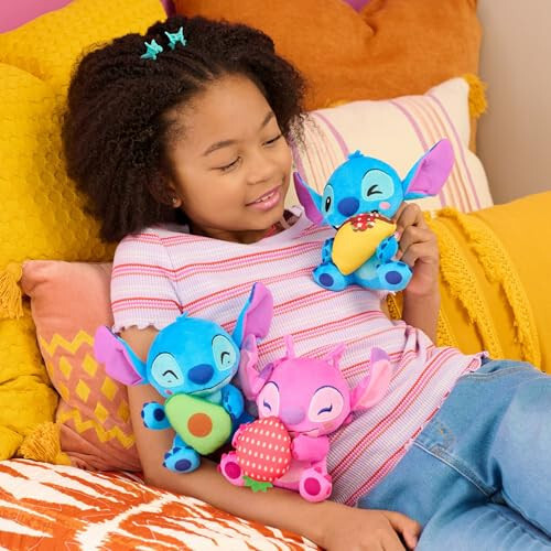 Disney Stitch Kichik 7 dyuymli plyushli to'ldirilgan hayvon, Angel qulupnay bilan, 2 yosh va undan katta bolalar uchun o'yinchoqlar, Just Play tomonidan - Disney (1)
