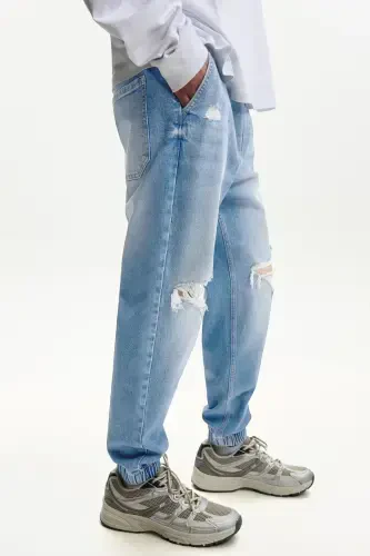 Distressed jogger jean - 4