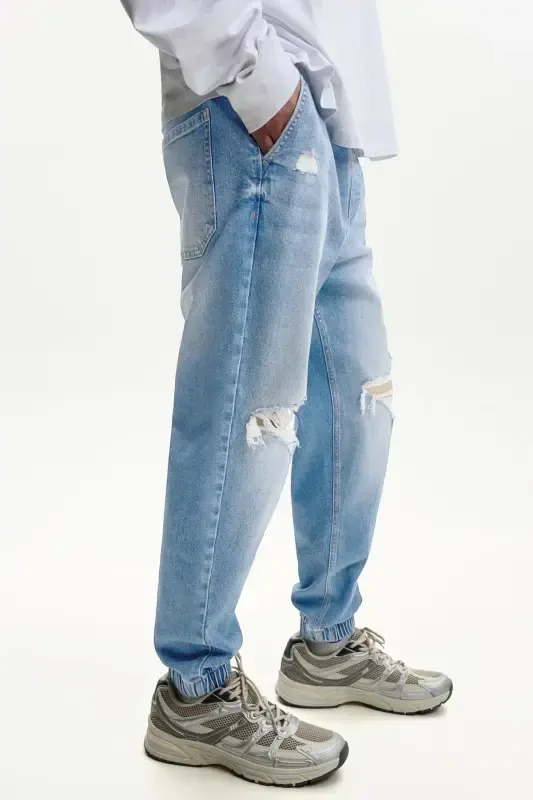 Distressed jogger jean - 4