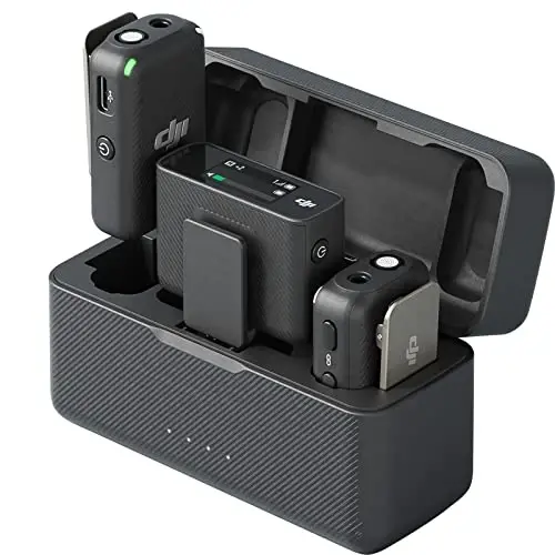 DJI Mic (2 TX + 1 RX + зарядный чехол), беспроводной петличный микрофон, 250 м (820 футов) дальность, 15 часов работы от батареи, шумоподавление, беспроводной микрофон для ПК, iPhone, Android, запись интервью, влоги - 1