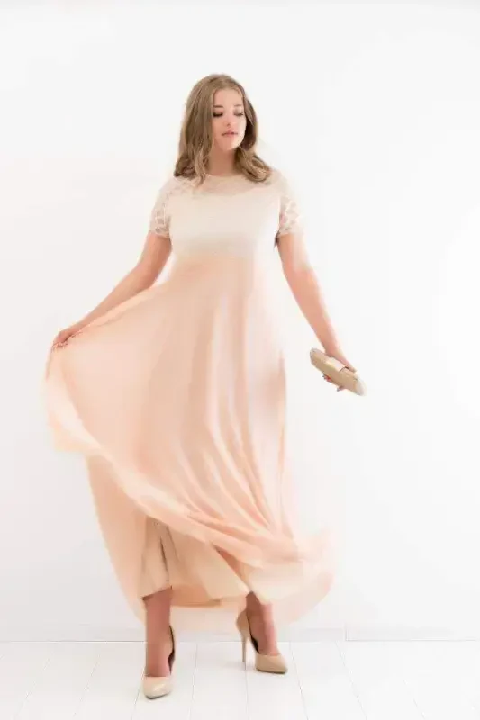 Длинное вечернее платье большого размера с квадратной деталью и блестками KL831 Экрю - 3