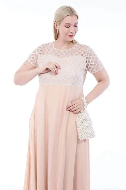 Длинное вечернее платье большого размера с квадратной деталью и блестками KL831 Экрю - 8