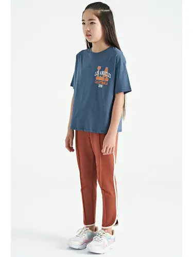 Dolchin Biye Detalli Bog'ichli Old Nevürli Keng Poychali Qiz Bola Sport Shimi - 75124-Jigarrang - LC WAIKIKI (1)