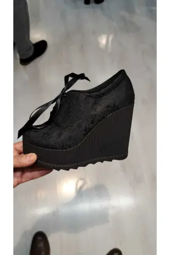 Dolgu Topuk Ayakkabı, Siyah Spor Gelin, Abiye ve Nişan Ayakkabısı 1-94377, 11-12 cm. -Siyah Dantelli Kumaş 