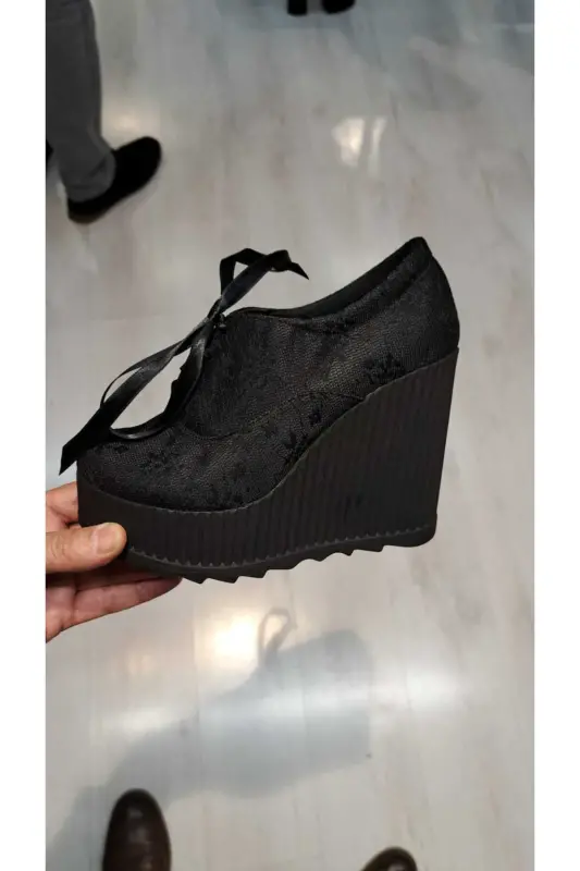 Dolgu Topuk Ayakkabı, Siyah Spor Gelin, Abiye ve Nişan Ayakkabısı 1-94377, 11-12 cm. -Siyah Dantelli Kumaş - 1