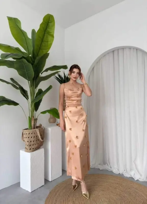 Dora Çiçek Detaylı Elbise - 3