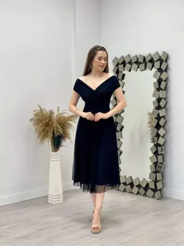 Dotted Detailed Boat Neck Midi Dress - BLACK - BÜYÜKBEDENIZ (1)