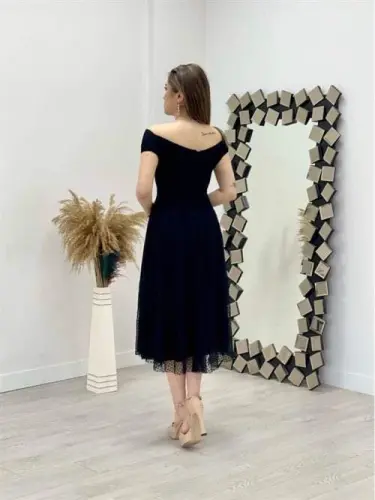 Dotted Detailed Boat Neck Midi Dress - BLACK - 5