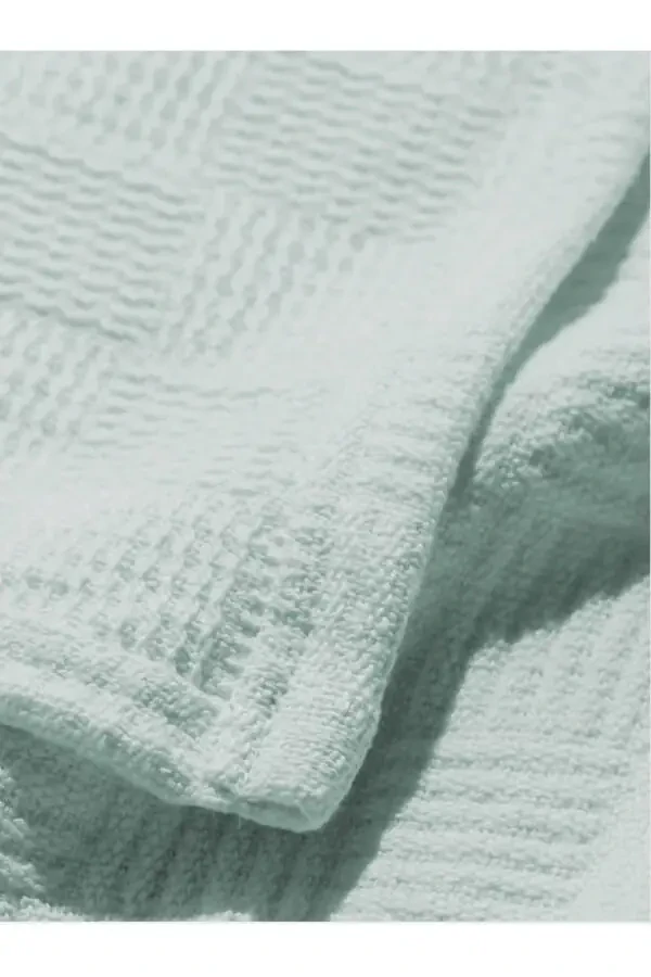 Double Bed Small Checkered Pattern Hotel Type Luxury Bedspread - 2