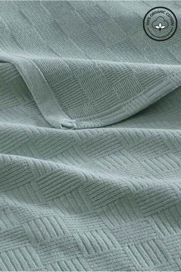 Double Bed Small Checkered Pattern Hotel Type Luxury Bedspread - 4