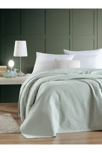 Double Bed Small Checkered Pattern Hotel Type Luxury Bedspread 