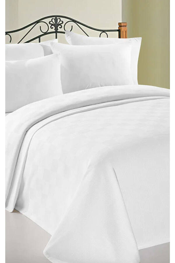 Double Cotton Checkered Hotel Duvet 200 X 230 Cm - 1