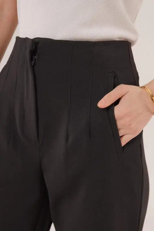Double Dart Detailed Black Pants - 4