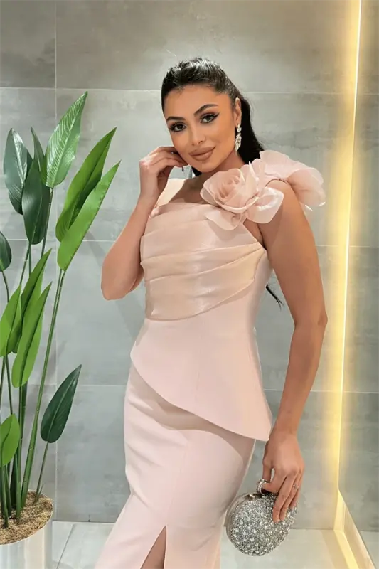 Double Kumaş Tek Kol Gül Detaylı Kalem Elbise - PUDRA - 4