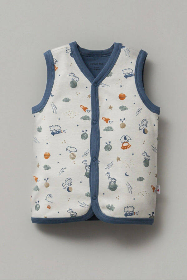 Double layer, patterned vest. - 1