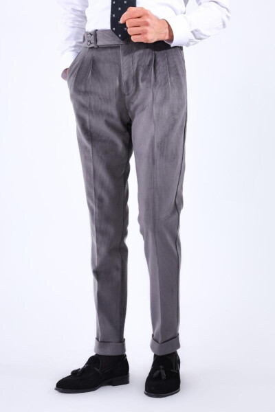 Double Pleated Men's Trousers - Stylish and Comfortable Design - 1