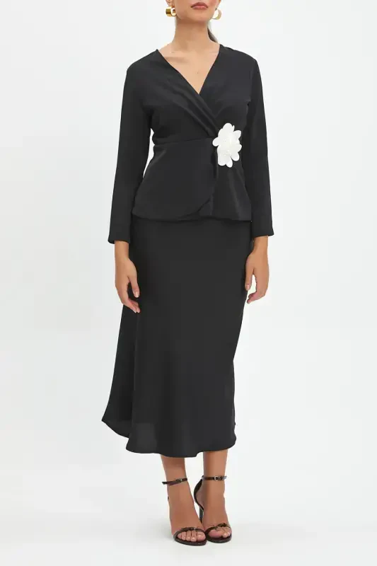 Double Suit Set with Organza Flower Detailed Blouse and Skirt, Black Suit 40246 - SERPIL