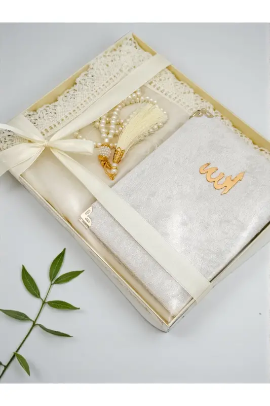 Dowry, gift, bridal set, needle embroidered prayer rug, Quran, rosary - 1