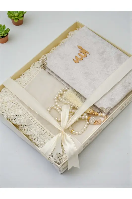 Dowry, gift, bridal set, needle embroidered prayer rug, Quran, rosary - 2