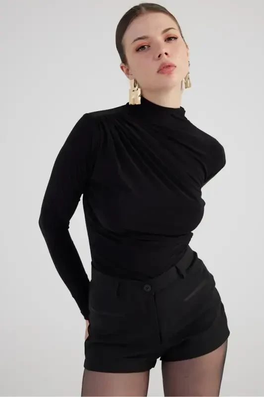 Drape Detaylı Balıkçı Yaka Fables Bluz Siyah-Siyah - 4