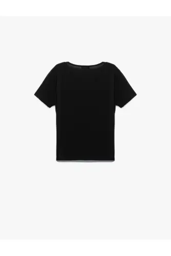 Draped Short Sleeve Accessory Detailed V-Neck T-Shirt - 4