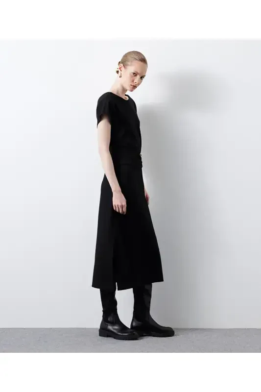 Dress with metal accessories - İPEKYOL