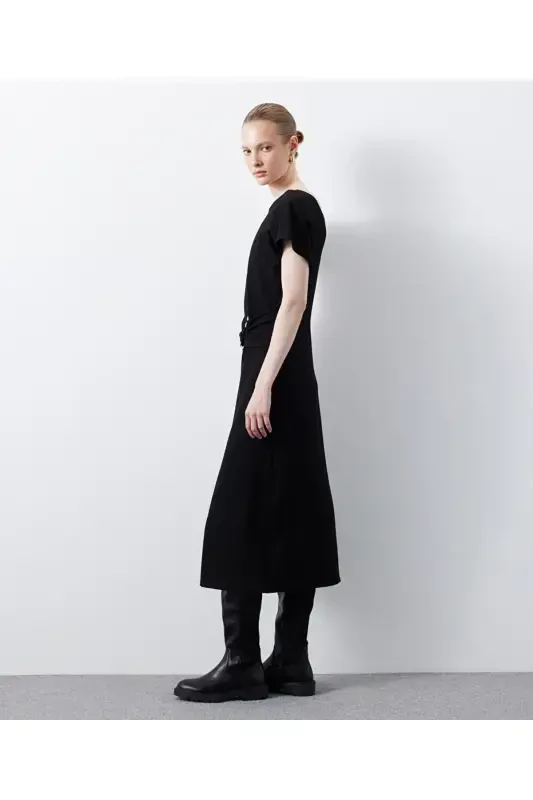 Dress with metal accessories - 5