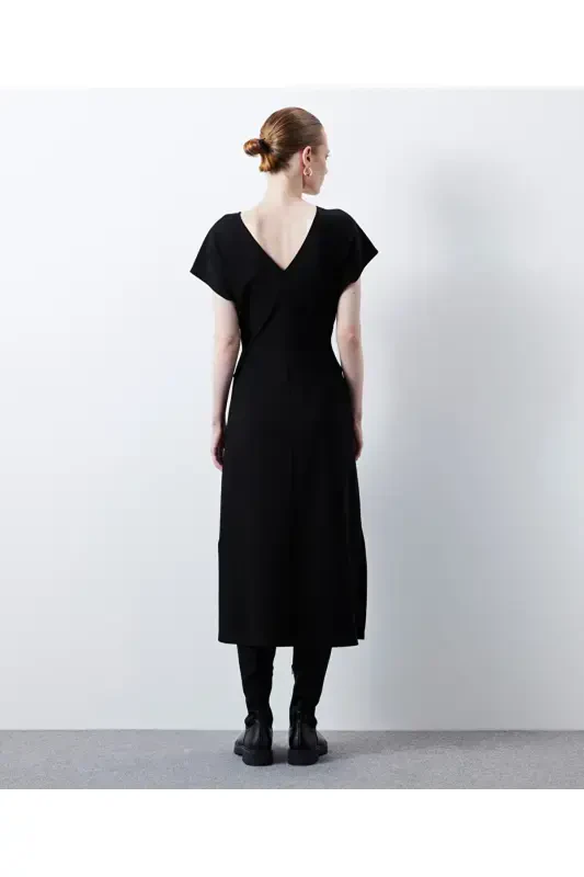 Dress with metal accessories - 6