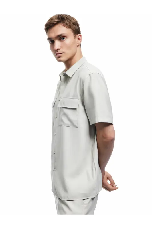 Düğmeli Klasik Yaka Kapaklı Cep Detaylı Rayon Regular Fit Viskon Kısa Kollu Gömlek-Gri - 2