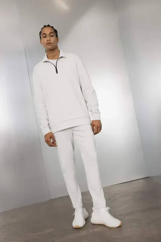 Джоггеры стандартного кроя Fit Slim Fit 25k801004751 - DEFACTO