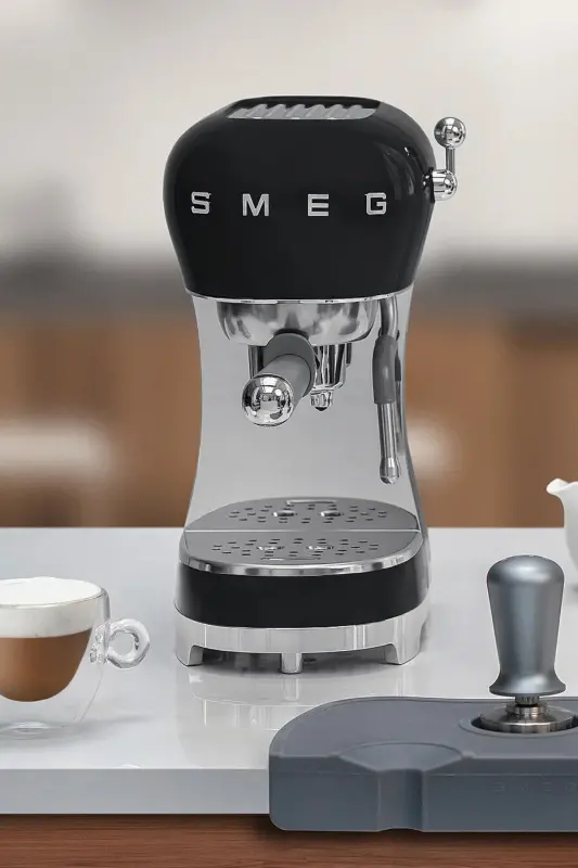 Ecf02bleu Black Espresso Coffee Machine - SMEG