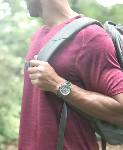 Eco-Drive erkaklar xronografi Nighthawk kulrang zanglamaydigan po'lat bilaguzuk soati 43mm-kulrang - 5