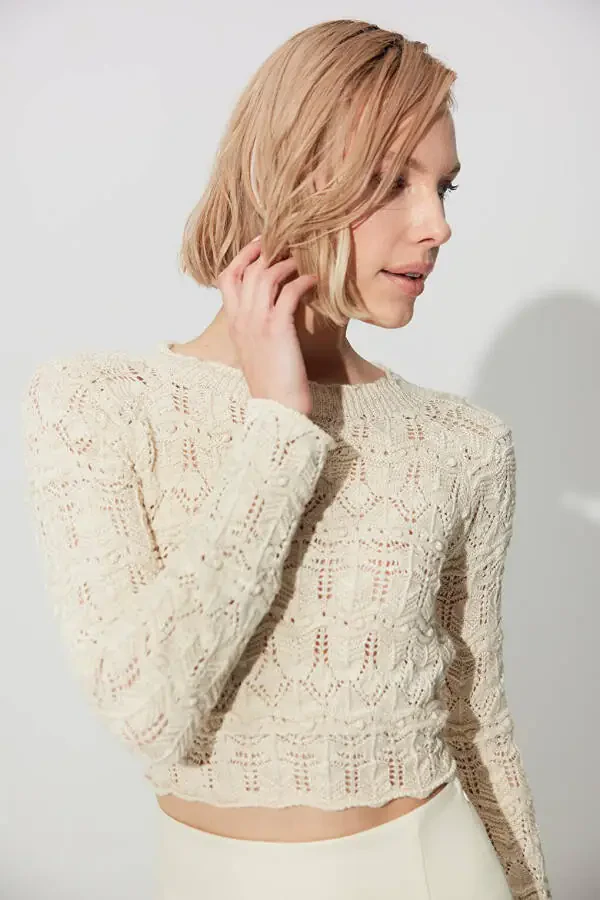 Ecru Back-Open Crew Neck Knit Sweater - 18