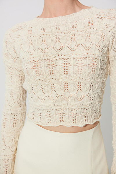 Ecru Back-Open Crew Neck Knit Sweater - 20