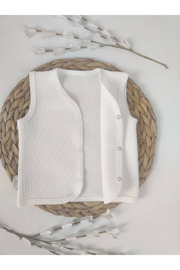 Ecru cotton, snap button, sleeveless and quilted newborn vest. Gift. - 3